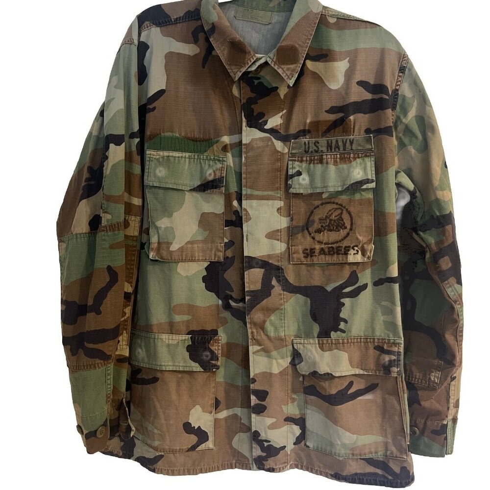 VTG US Navy Seabees Field Jacket Shirt Woodland Camo Sz Medium